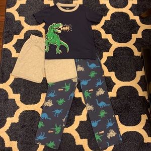 Gently Used Carter’s Kids 3-piece Pajama Set, size 8